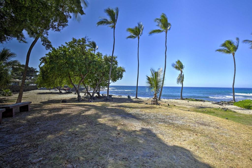 Remodeled Ocean View Downtown Kona Condo with Balcony - image 7