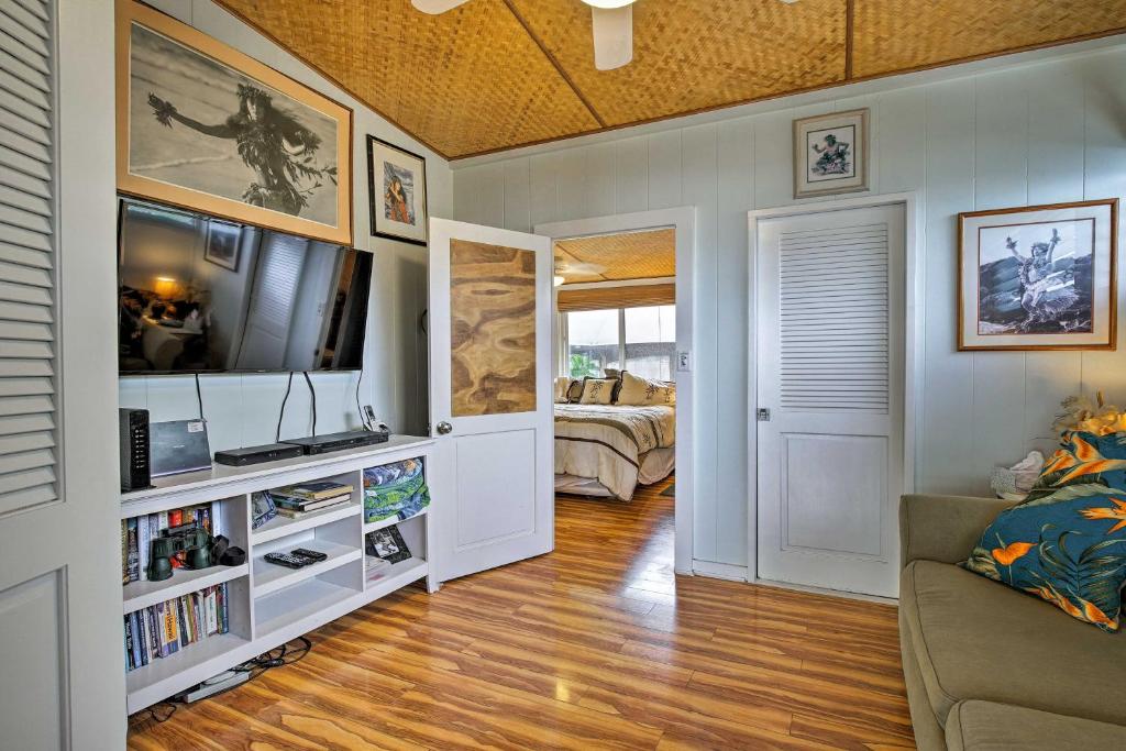 Kailua-Kona House with Oceanfront Deck and View - main image