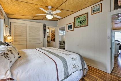 Kailua-Kona House with Oceanfront Deck and View - image 9