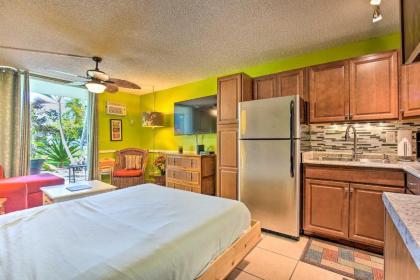 Oceanfront Kailua-Kona Islander Studio with Private Lanai - image 11