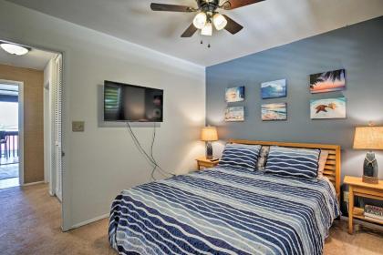 Kona Condo with View Walk to Beach and Restaurants! - image 13
