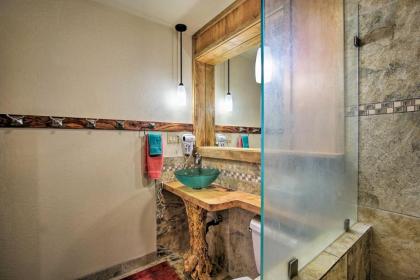 Kona Condo with View Walk to Beach and Restaurants! - image 17