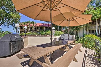Kona Condo with View Walk to Beach and Restaurants! - image 2