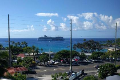Top-Floor Ocean View Kailua Bay Resort Condo! - image 16
