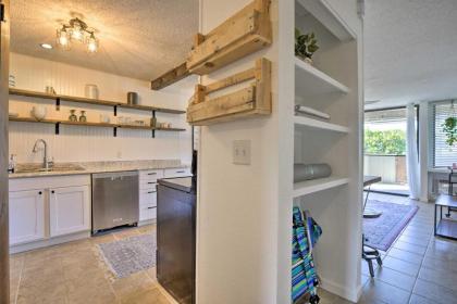 Big Island Condo Pool Access 1 Mi to Beach! - image 5