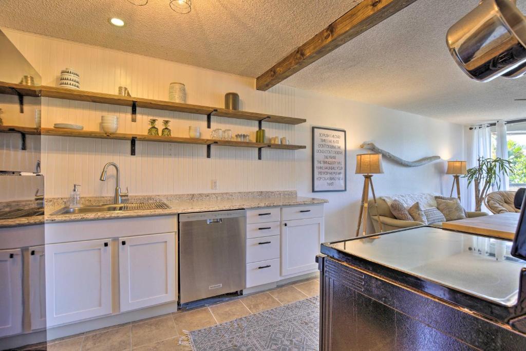 Big Island Condo Pool Access 1 Mi to Beach! - image 7