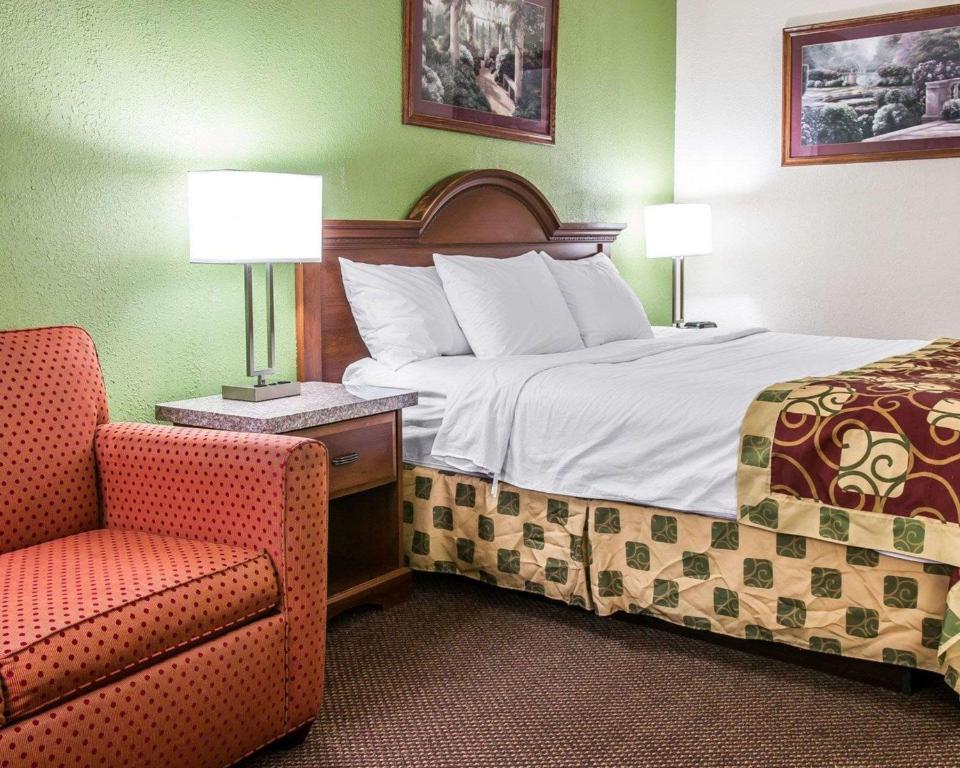 Clarion Inn I-94 near Expo Center - image 3