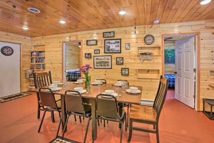 Hunters Dream Lodge on 400 Private Acres! - image 11