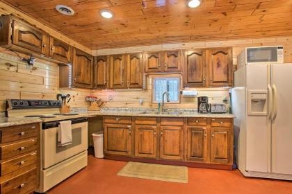 Hunters Dream Lodge on 400 Private Acres! - image 7