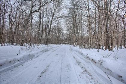 Hunters Dream Lodge on 400 Private Acres! - image 9
