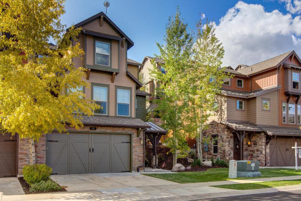 Benjamin Place at Jordanelle - main image