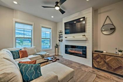 modern townhome with Grill   6 mi to Park City