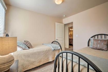 Quiet and Updated Kanab Townhome - Near Zion NP - image 9