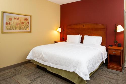 Hampton Inn Kansas City Northeast - image 2