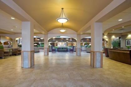 Embassy Suites Kansas City International Airport - image 2