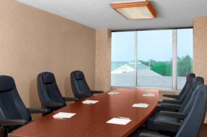 Four Points by Sheraton Kansas City Airport - image 4
