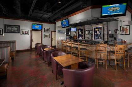 Four Points by Sheraton Kansas City Airport - image 5