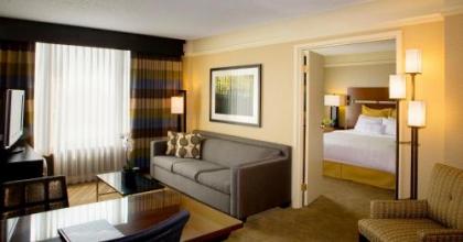 Crowne Plaza Kansas City Downtown an IHG Hotel - image 3