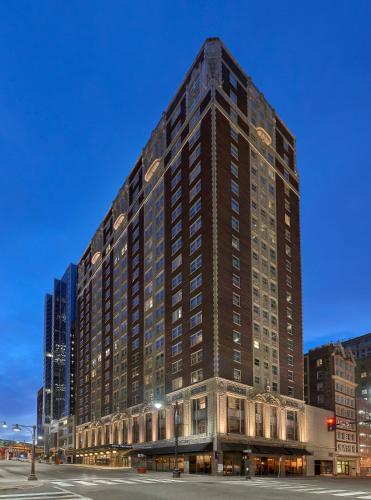 Hotel Phillips Kansas City Curio Collection By Hilton - main image