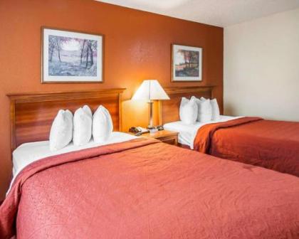 Quality Inn & Suites Kansas City I-435N Near Sports Complex - image 2