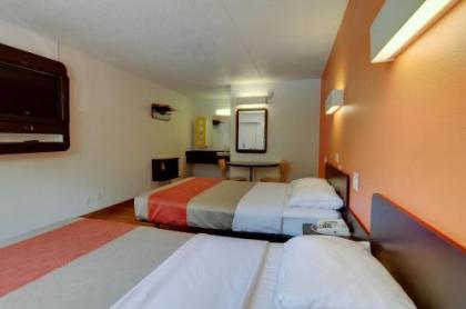 Motel 6-Kansas City MO - image 2