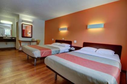 Motel 6-Kansas City MO - image 4