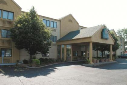 La Quinta Inn by Wyndham Kansas City North - image 3