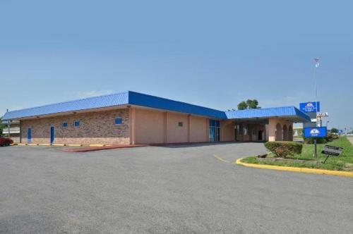 Americas Best Value Inn & Suites Kansas City - image 2