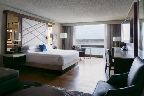 Kansas City Airport Marriott - image 5