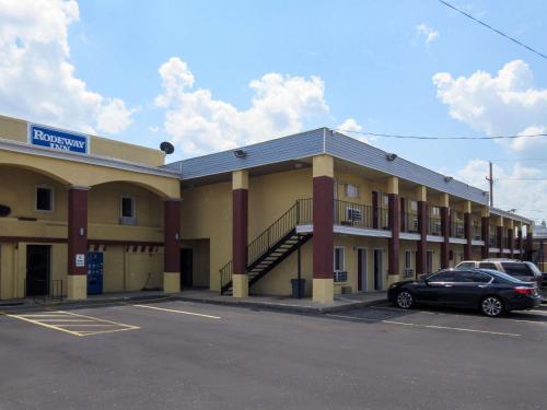 Rodeway Inn - main image