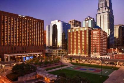 Kansas City Marriott Downtown - image 1