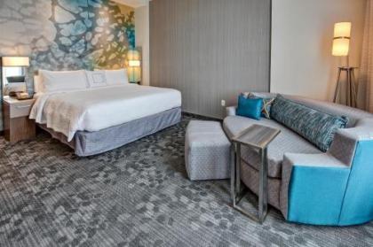 Courtyard by Marriott Kansas City Downtown/Convention Center - image 3