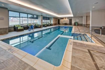 Courtyard by Marriott Kansas City Downtown/Convention Center - image 5
