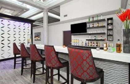 Hampton Inn Kansas City - Downtown Financial District - image 5