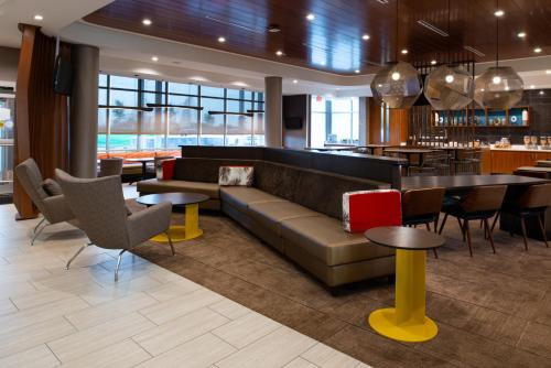 SpringHill Suites by Marriott Kansas City Northeast - image 3