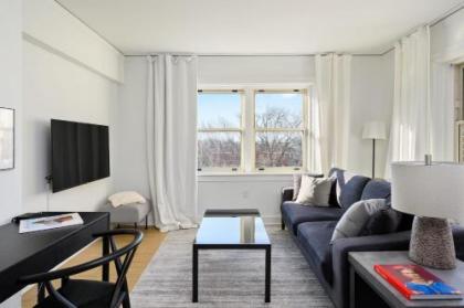 Comfy MW 1BR with Gym & WD by Zencity - image 2