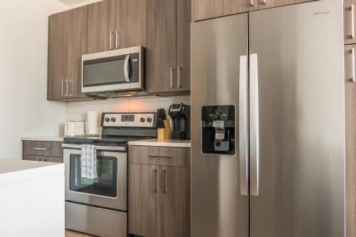 Frontdesk The Grand Apts Downtown Kansas City - image 2