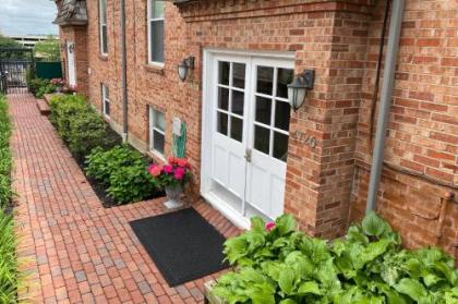 Comfortable Plaza 1BR with Free Parking by Zencity