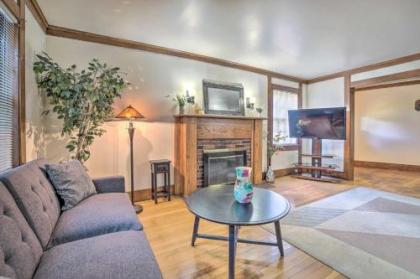 Pet-Friendly Escape 4 Mi to Dtwn Kansas City - image 2
