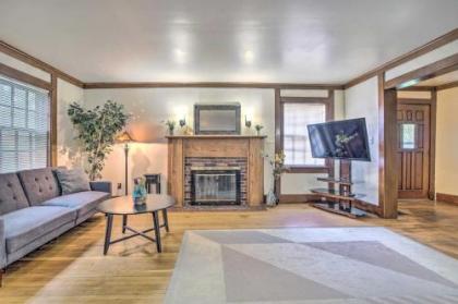 Pet-Friendly Escape 4 Mi to Dtwn Kansas City - image 5