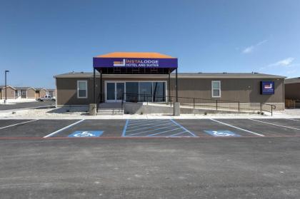 Instalodge Hotel and Suites Karnes City - image 2