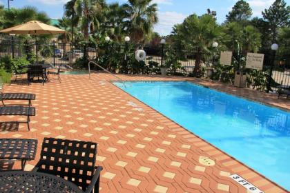 Hampton Inn and Suites Houston-Katy - image 17