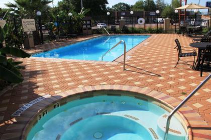 Hampton Inn and Suites Houston-Katy - image 18