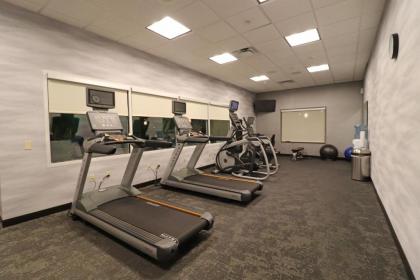 Fairfield Inn & Suites by Marriott Kearney - image 4