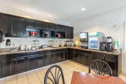 Quality Inn Kearney - image 4