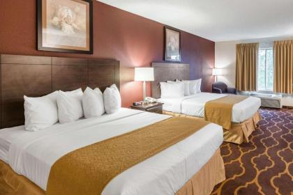 Quality Inn Kearney - image 9