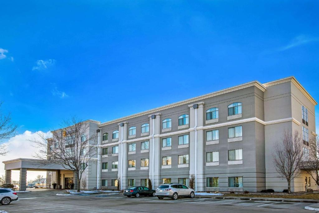 La Quinta by Wyndham Kearney - main image