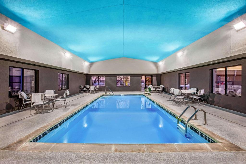 La Quinta by Wyndham Kearney - image 5