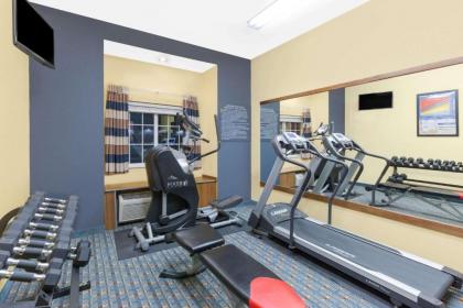 Microtel Inn & Suites - Kearney - image 4