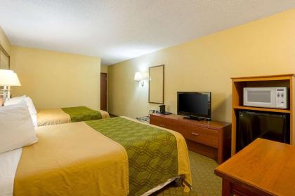 Rodeway Inn & Suites Kearney - image 2